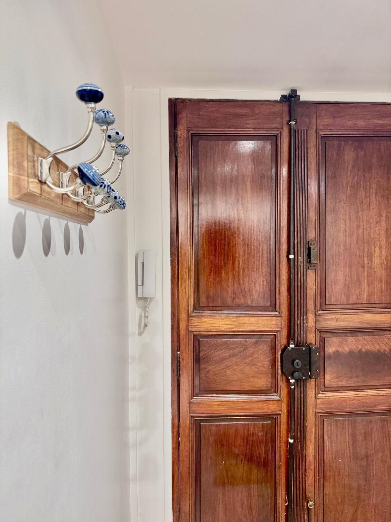 Vieil Antibes Apartment With Ac 320M From Beach Exterior photo